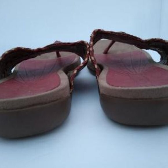 Array Moki Medallion Leather Thong Sandal Dark Red Women's sz 6.5 - Picture 6 of 7